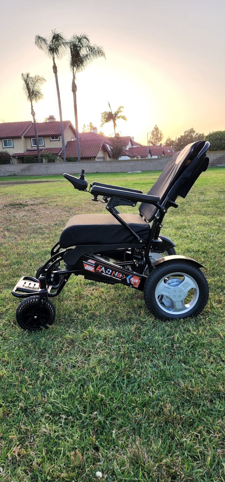 EAONE Manual folding, High Quality Lightweight Folding Electric Wheelchair, Weatherproof, Dual Batteries, Dual Motors, All Terrain, Exclusive Folding Power Wheelchair.(Manual Reclining)