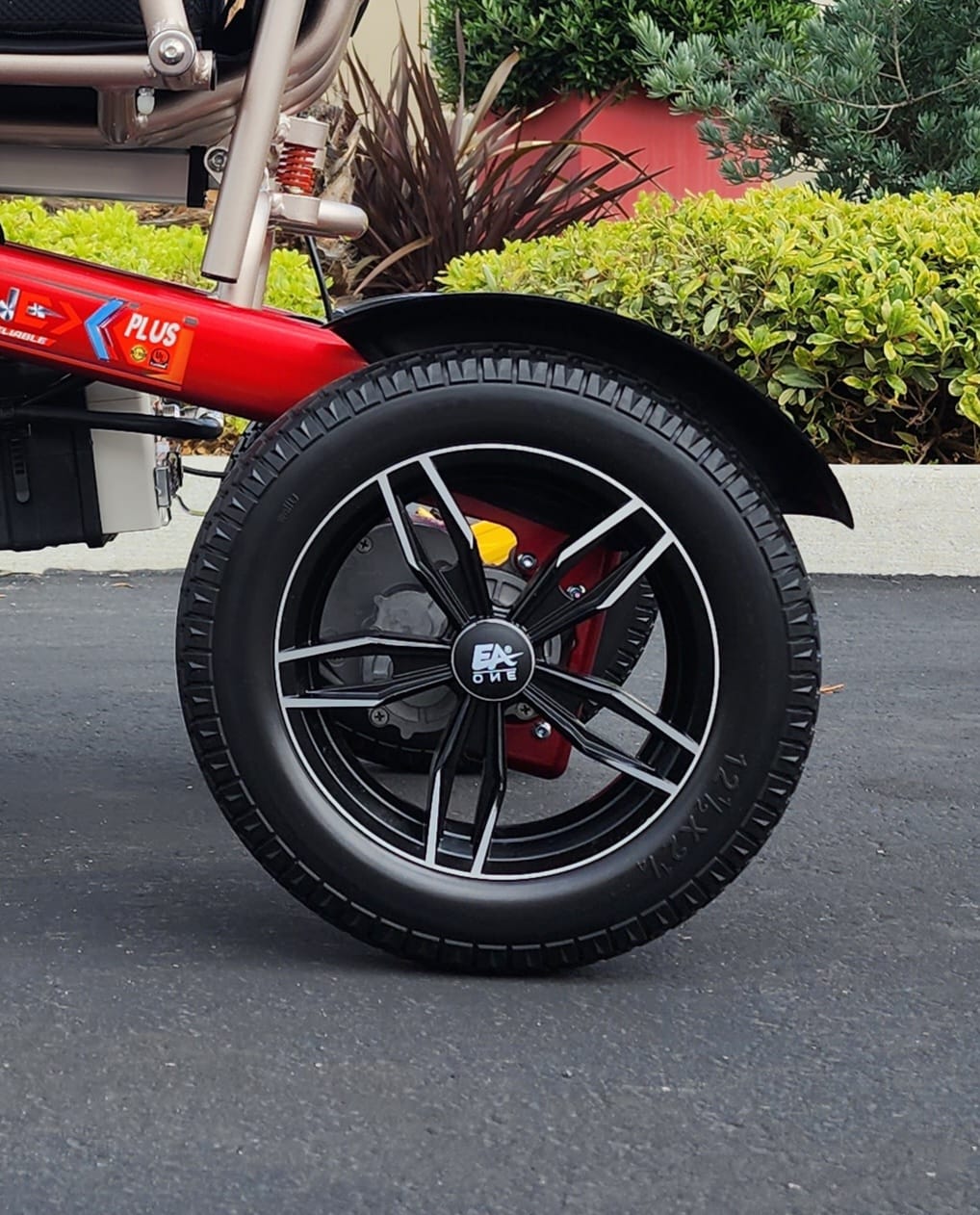 Replacement Rear big wheel for D9X Pro model. ( ONE Side)( One Piece)