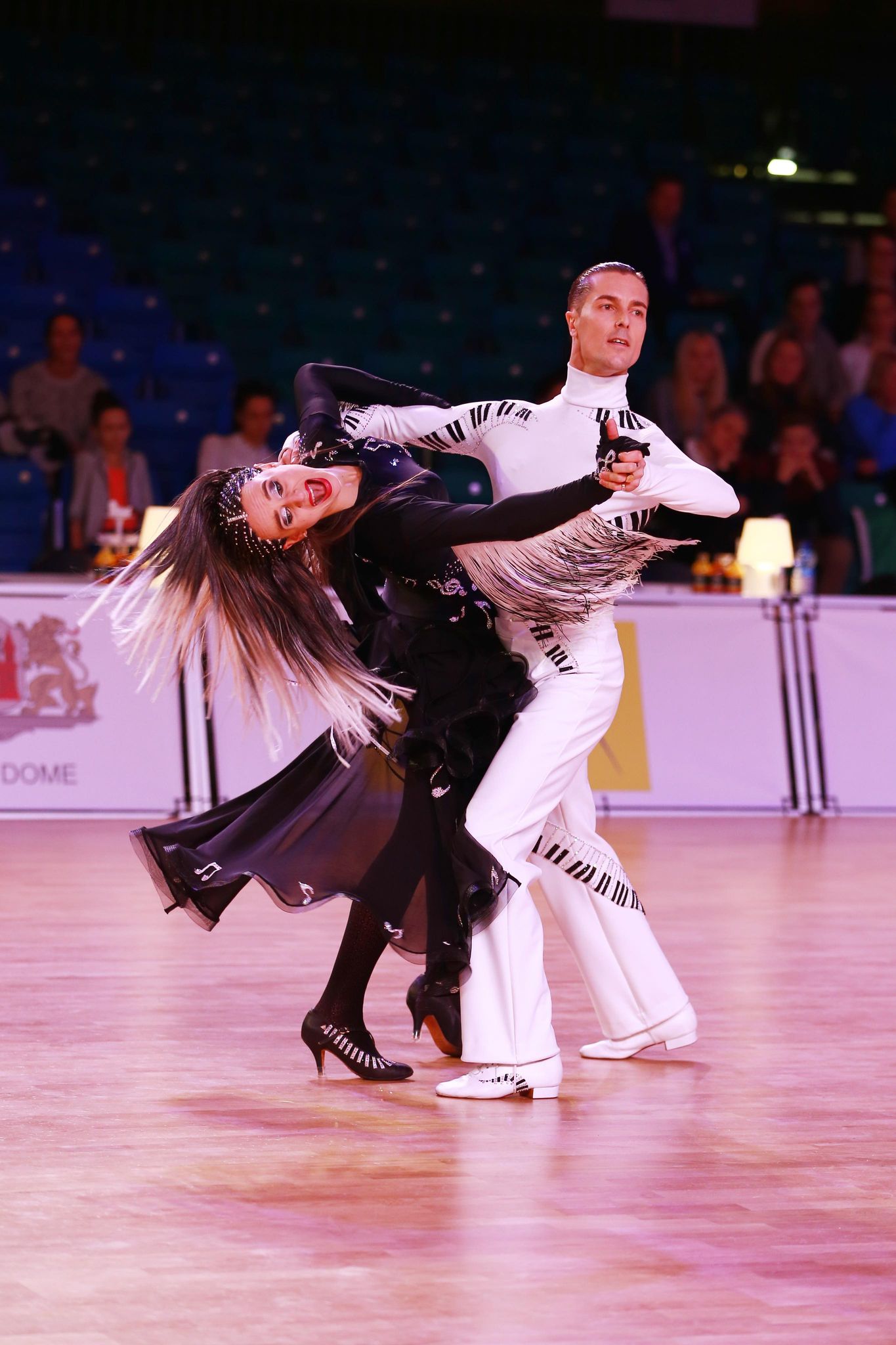 Talentat Grup A Inflori Placerea In Dansul Sportiv Nishiogi8080 Net