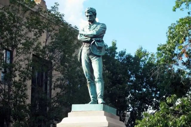 Confederate statue