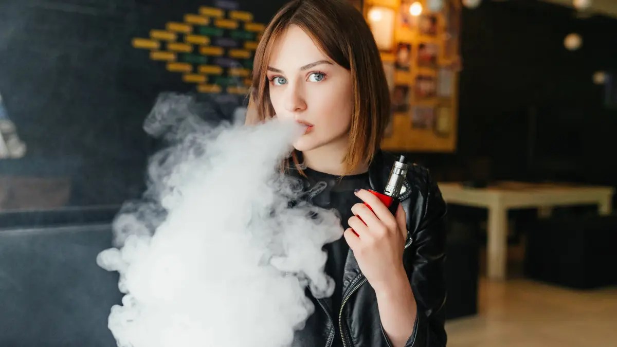 Vaping Girl