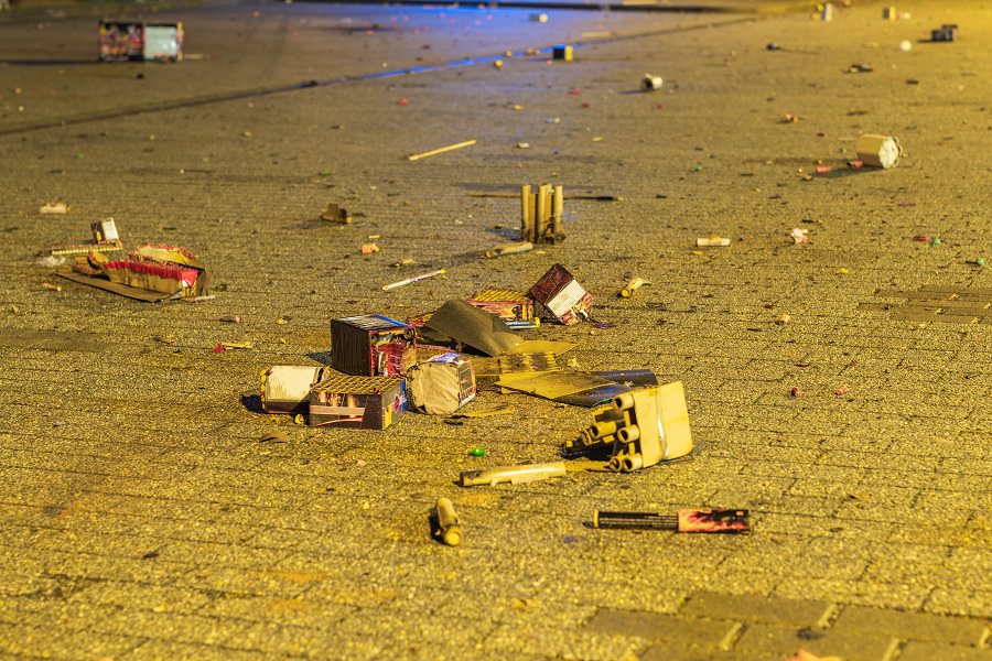 Déchets de feux d'artifice épuisés