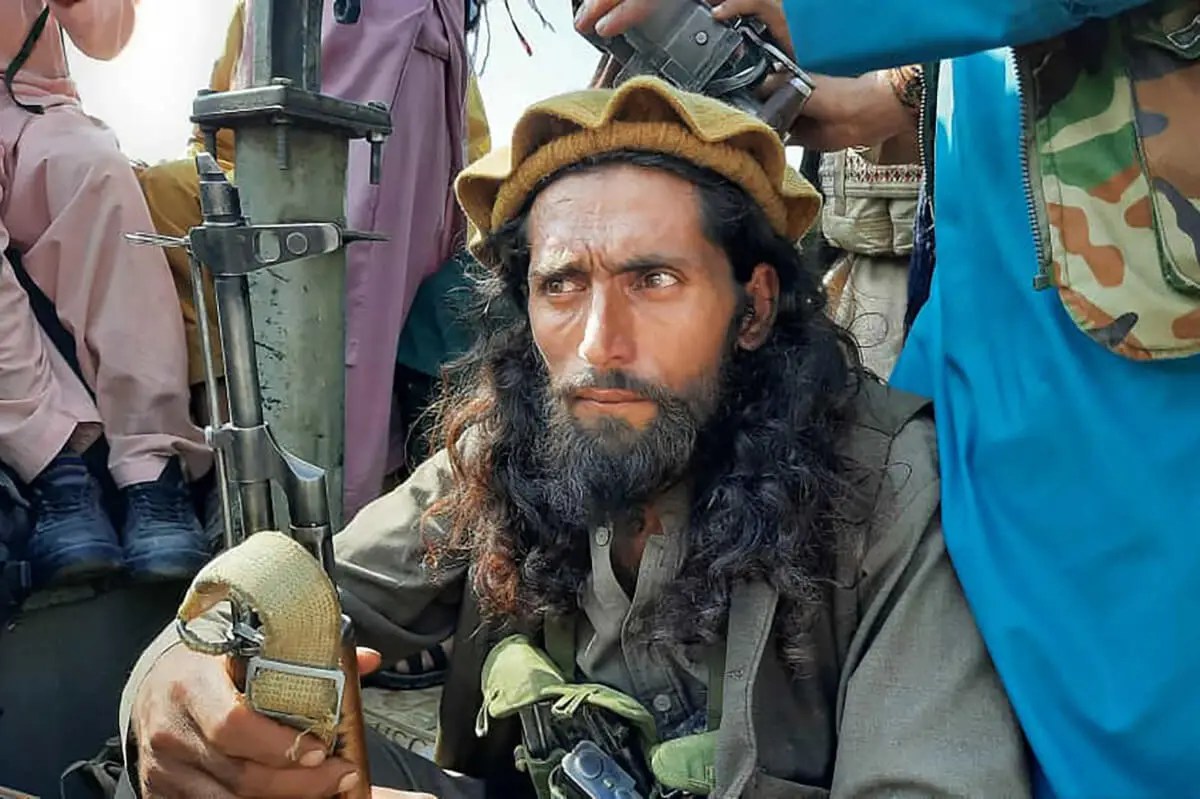 Corruption extended for years and a “safe exit” in the battles… How did the Taliban return?