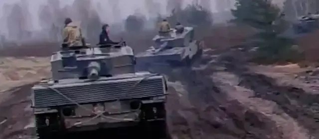 A column of German Leopard tanks was filmed in the NVO area