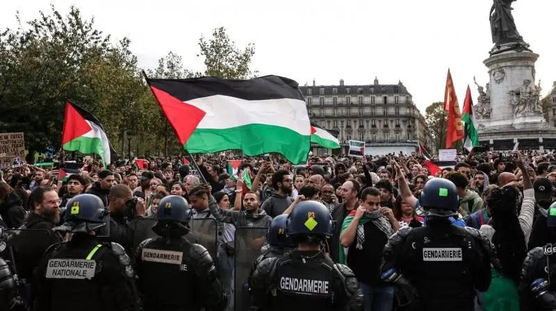 France bans pro-Hamas demonstrations, pledges to protect Jews