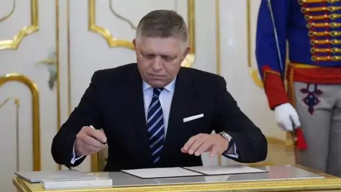 Slovakia threatens to halt aid to Ukraine over gas transit dispute