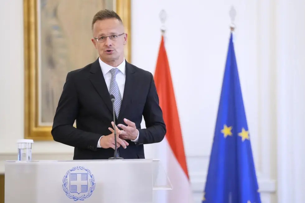Hungary Ukraine border, Zakarpattia tensions, Viktor Orbán ban, Ukrainian military recruiters