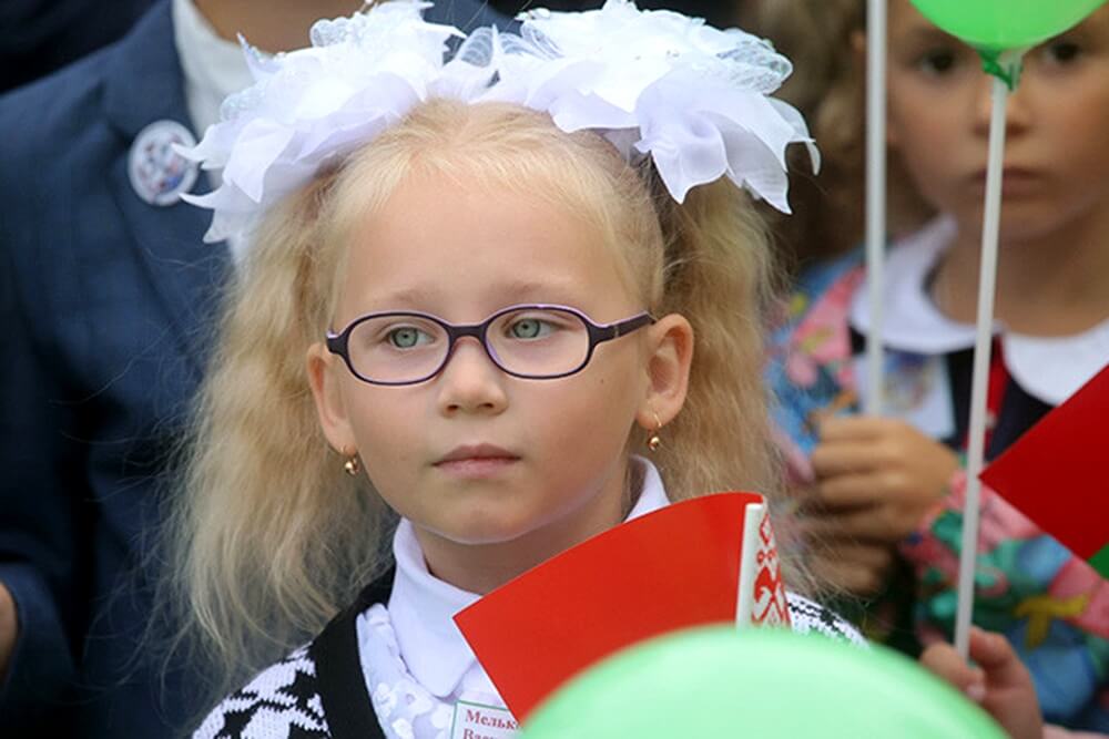 Mail “SOYUZ”: How to enroll a Russian child in Belarus in the first class