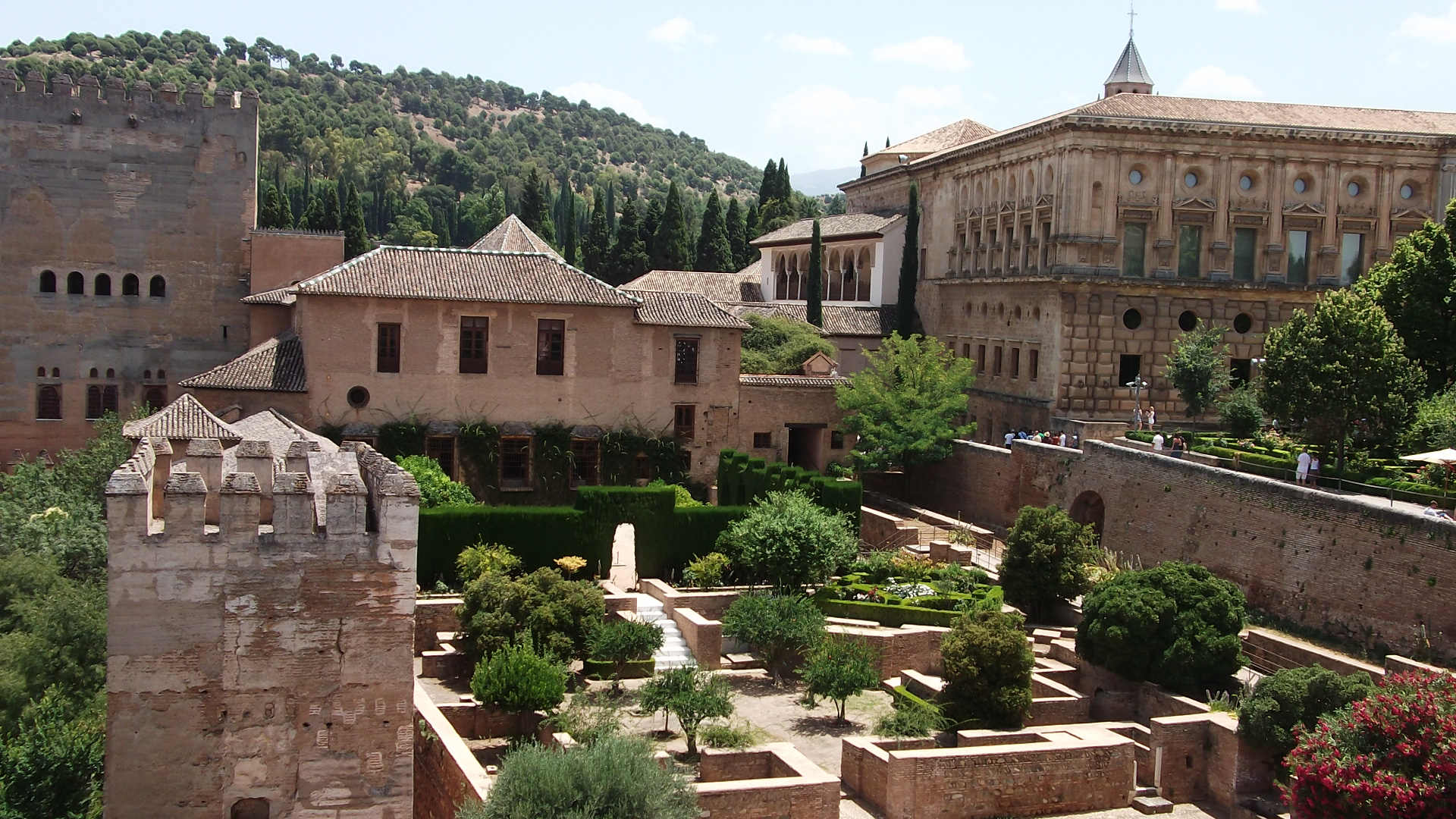 The alcázar of seville was used as a location for the hugely successful hbo tv series, game of thrones. Game Of Thrones East Of Malaga