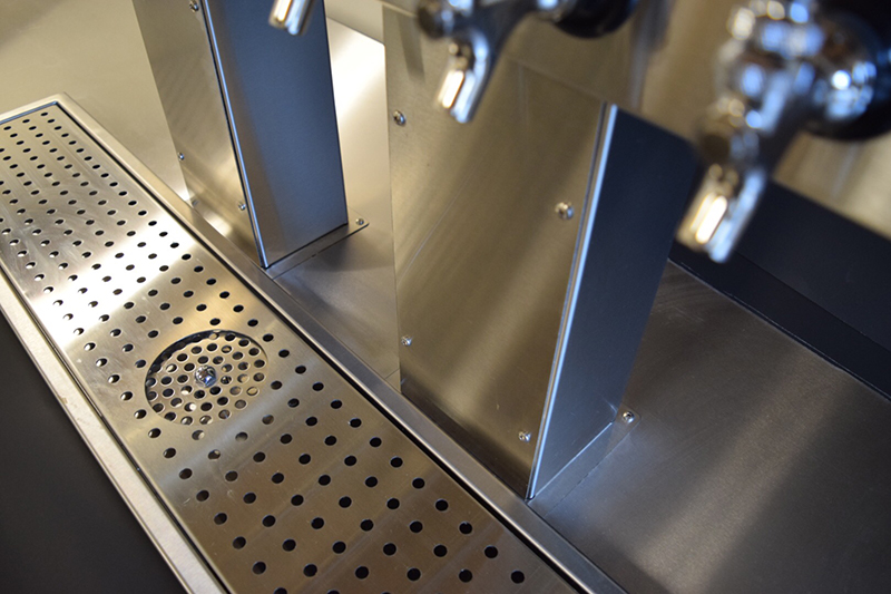 self-contained draft dispensing unit