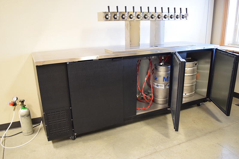 self-contained draft dispensing unit