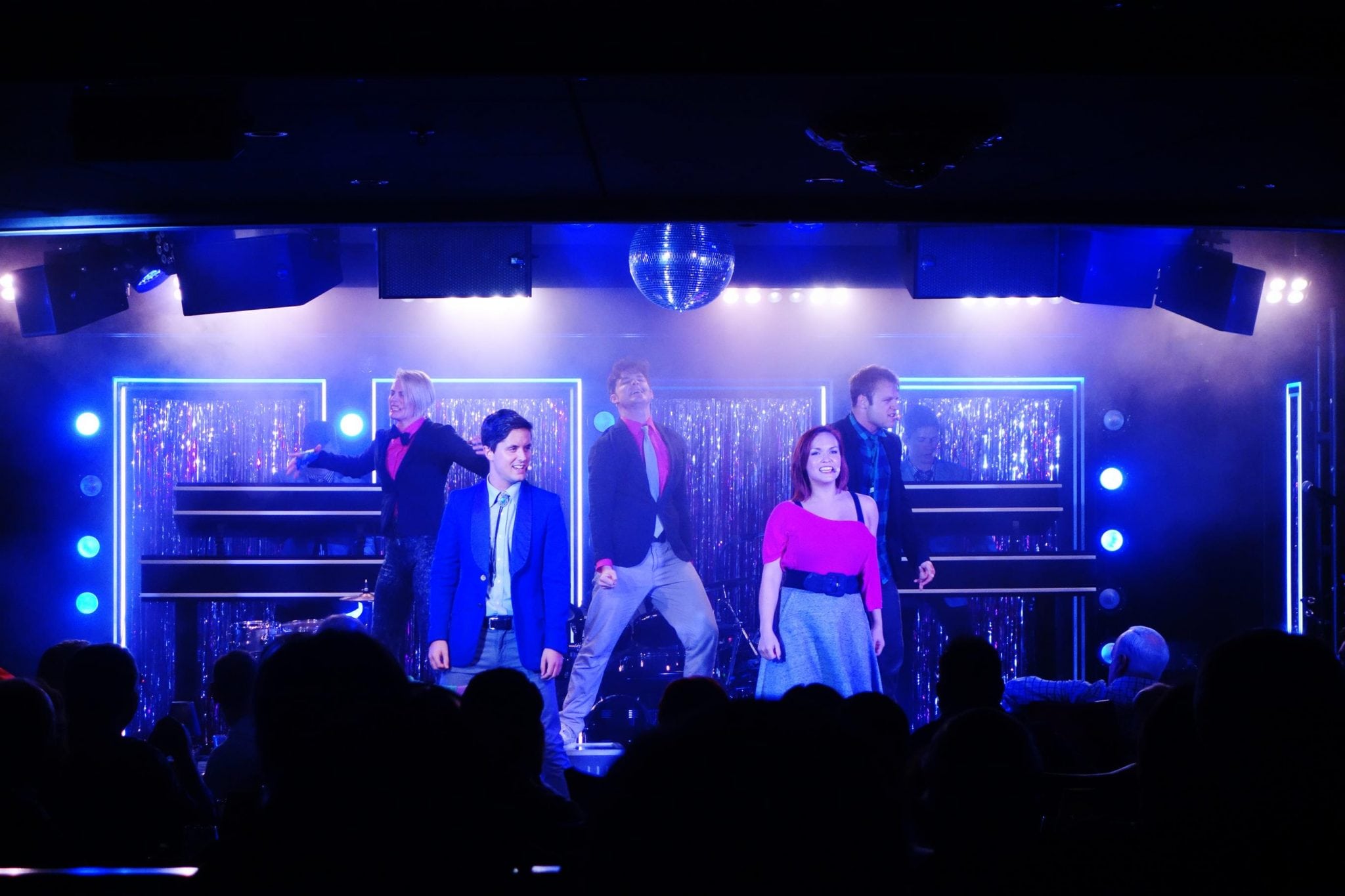 Insider S Guide To Norwegian Escape Entertainment
