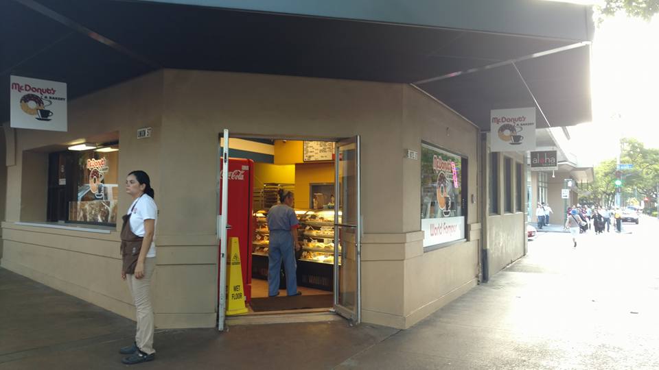 mr-donuts-store-front