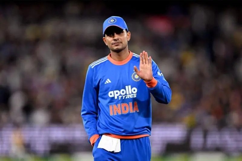 ফর্মের জন্য বাদ পড়লেন গিল? মুখ খুললে আগারকার