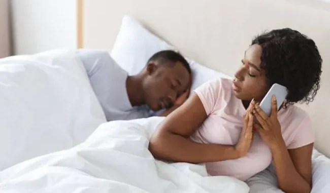 couples-650x381