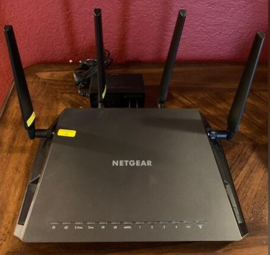 E-Bob Helps Family with Wi-Fi