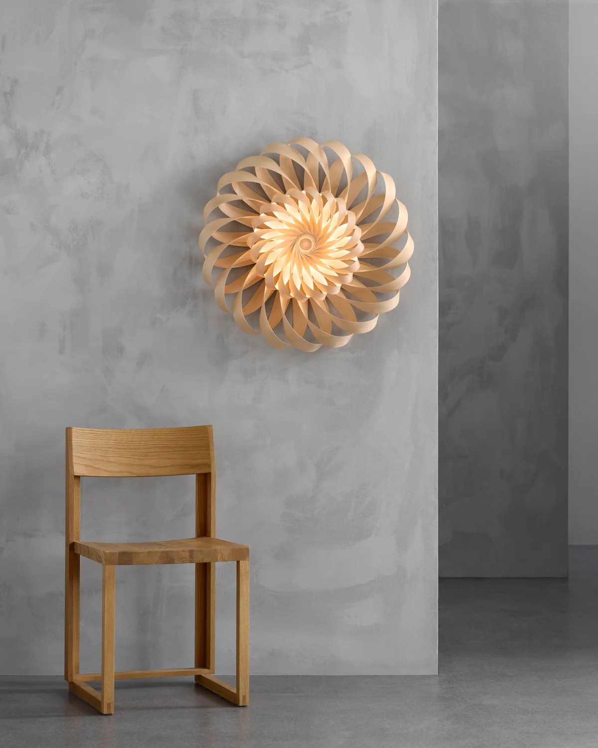 TR43 Wall Light