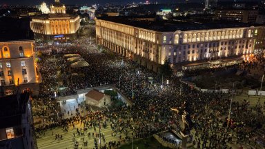 Πρωθυπουργός Βουλγαρίας: Έχουν δίκαιο οι διαδηλωτές, αποσύρουμε τον προϋπολογισμό… 11 image 9