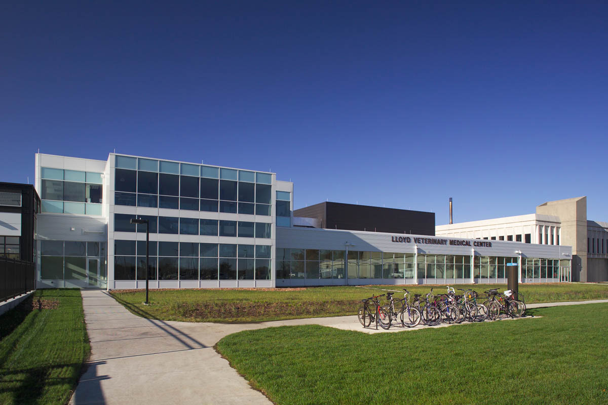 iowa state vet school uses video to support active learning with echo360 on pet medical center of ames