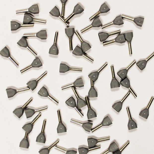 Wire Ferrule, Gray, Twin AWG 18X2, 8 mm Barrel, 500 per bag - Image 2