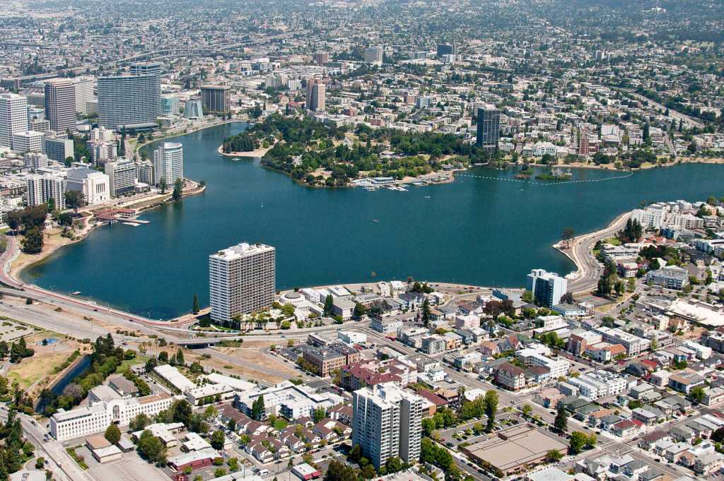Bird’s eye view of Lake Merritt in Oakland, CA.