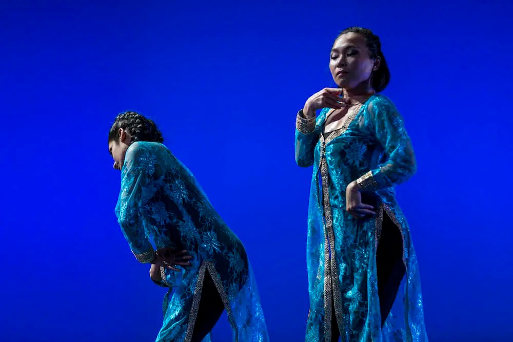 Rumi Mandala Within Llc - Professional Ocean Picture - 4K