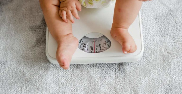 Ternyata berat badan yang ideal itu bukan berarti kurus tapi sesuai dan pas proporsinya, begini cara mudah menghitung berat badan ideal. 10 Merk Timbangan Bayi Terbaik Dan Akurat