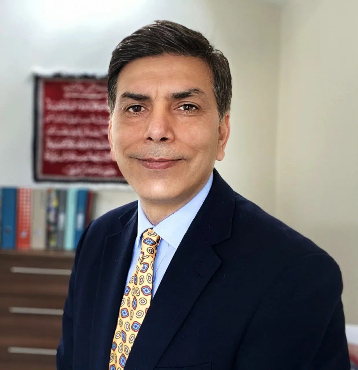 Sohail Yousaf Medium - Modern Minimal Background - Desktop