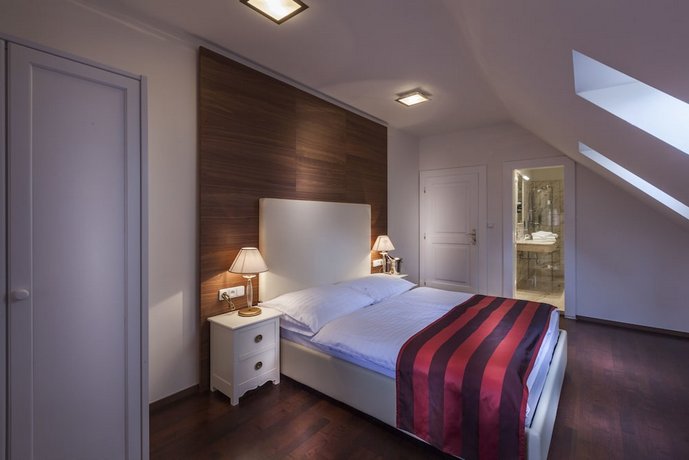 For those of us who worry about cleanliness, however, a hotel might not be the most relaxing place to sleep. Little King U Malvaze, Prague - Compare Deals