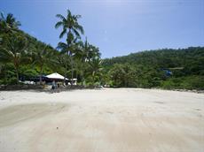 Elysian eco retreat is a soulfully crafted oasis ecologically designed to inspire a serene sojourn. Paradise Bay Island Resort Whitsunday Islands Photos Reviews Deals