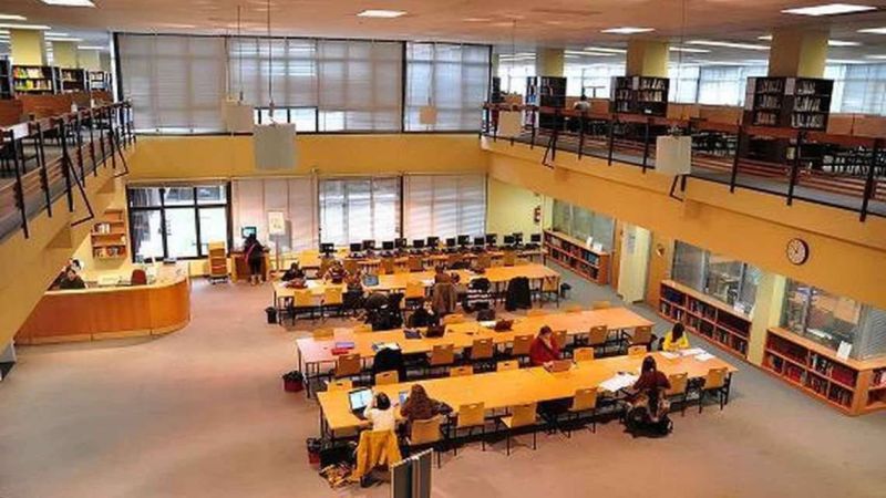 Edificio De La Facultad De Psicolog A - Premium City Wallpaper Gallery - 4K