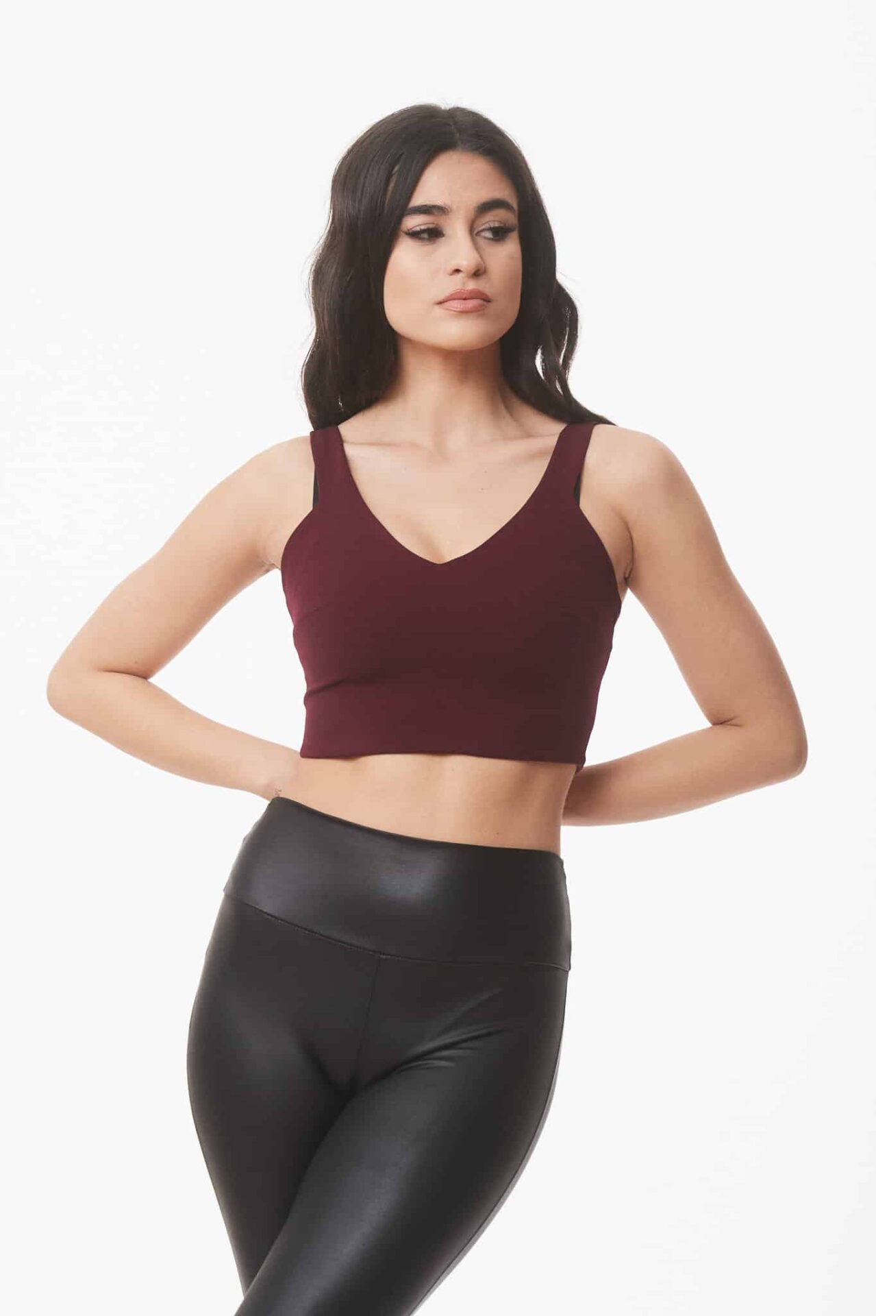  ΜΠΟΥΣΤΟ ΜΕ ΦΕΡΜΟΥΑΡ ΠΙΣΩ Μπορντό 2025