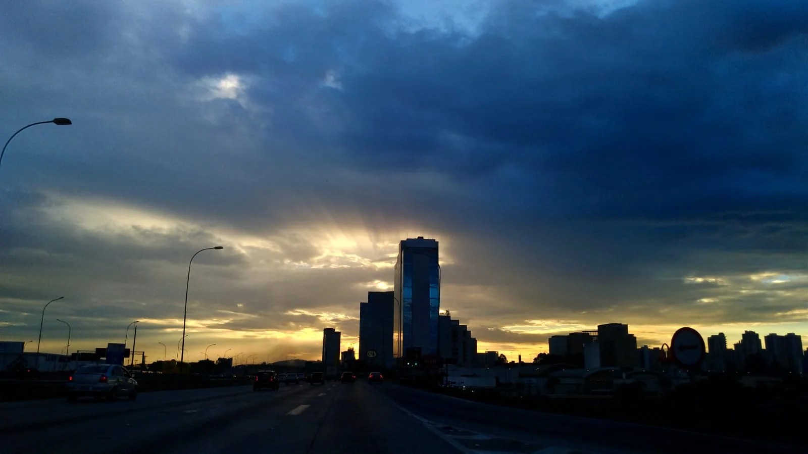 Leia mais sobre o artigo A legenda é por sua conta.