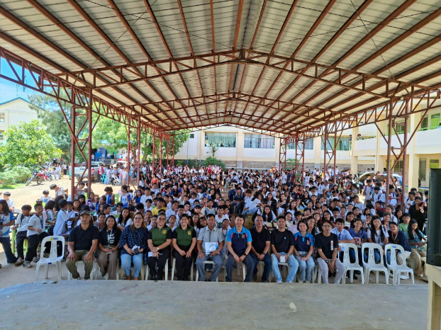 Globe Equips Tourism Workers and Students with Digital Safety Skills in El Nido
