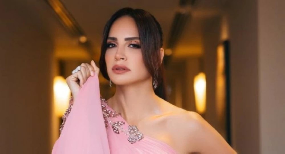 آمال ماهر تروج لأغنيتها الجديدة خذلني وتتجاهل شائعات الزواج آمال ماهر تروج لأغنيتها الجديدة خذلني وتتجاهل شائعات الزواج