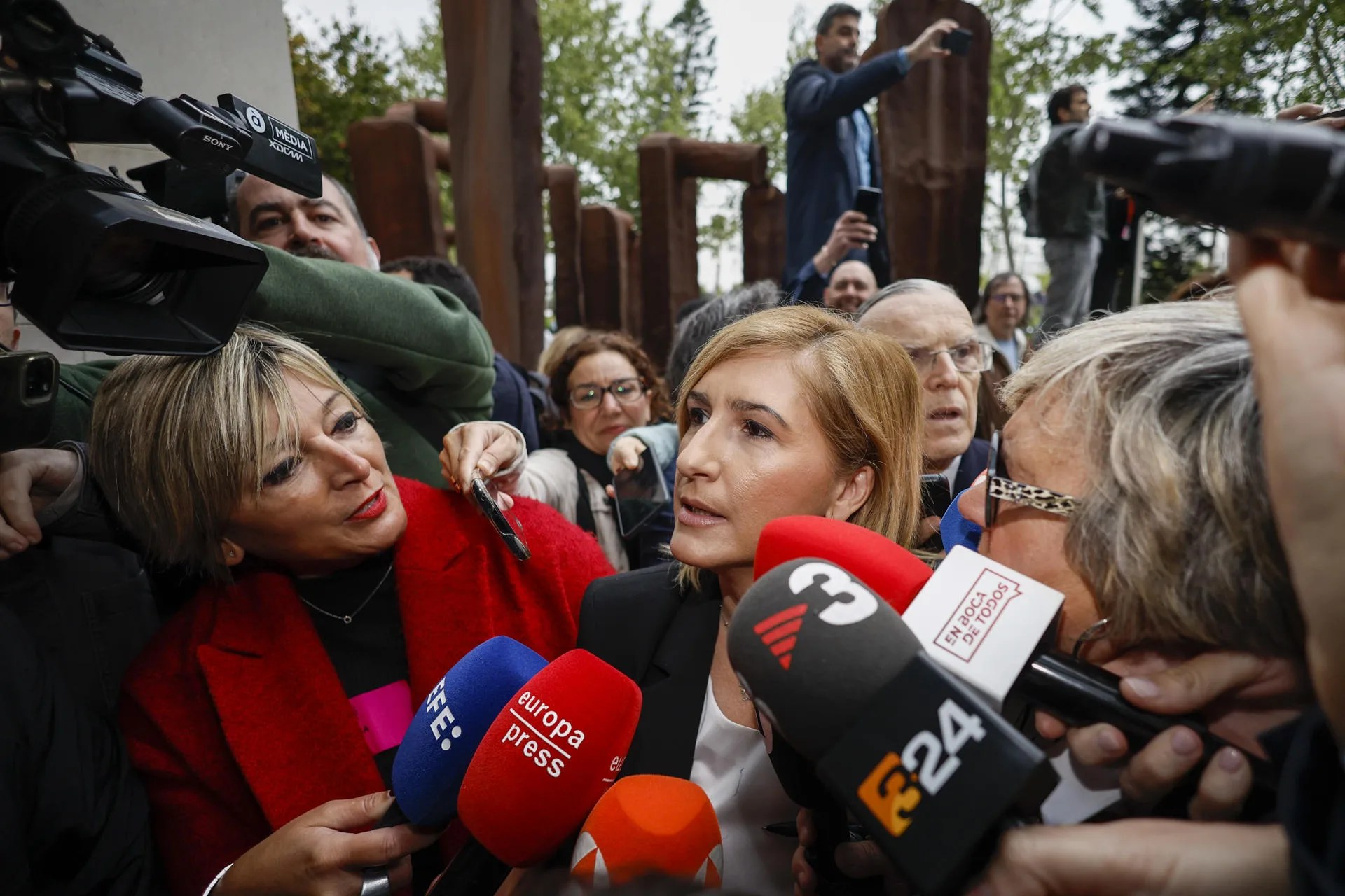 La exconsellera de Justicia e Interior del Gobierno valenciano Salomé Pradas a su llegada a los juzgados de València. EFE/Biel Aliño
