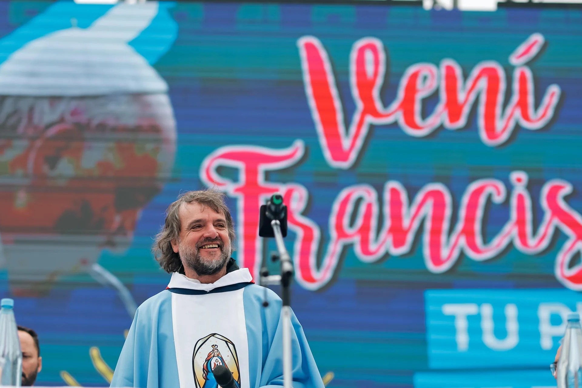 (FILE) - A priest offers mass today in Ciudad Evita, in the province of Buenos Aires (Argentina). Nov. 11, 2023. EFE/ Juan Ignacio Roncoroni
