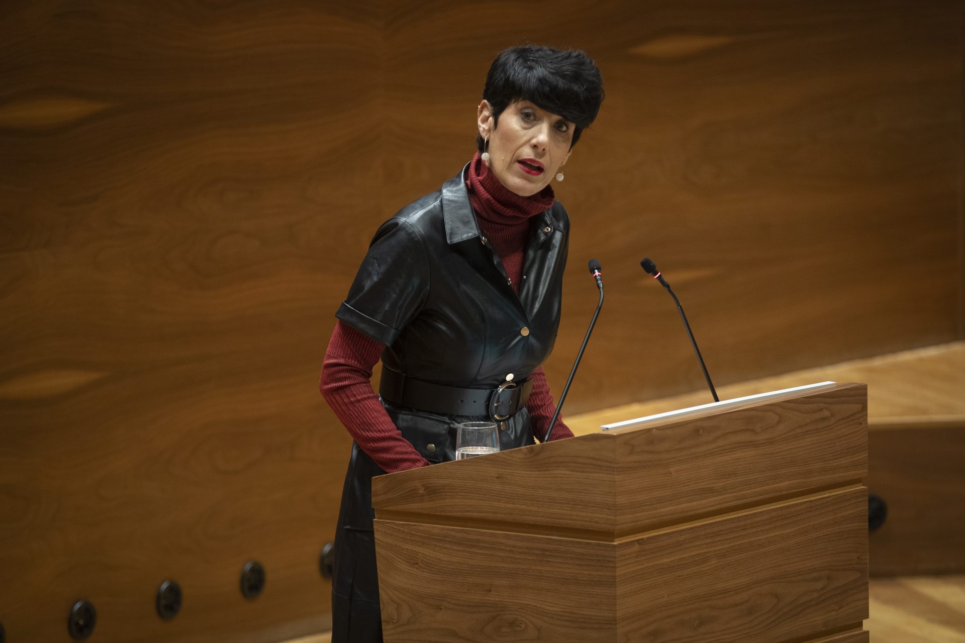 La consejera Elma Saiz defiende el Proyecto de Presupuestos de Navarra 2023 frente a la enmienda a la totalidad de NA+, que ha sido rechazada por el Parlamento de Navarra