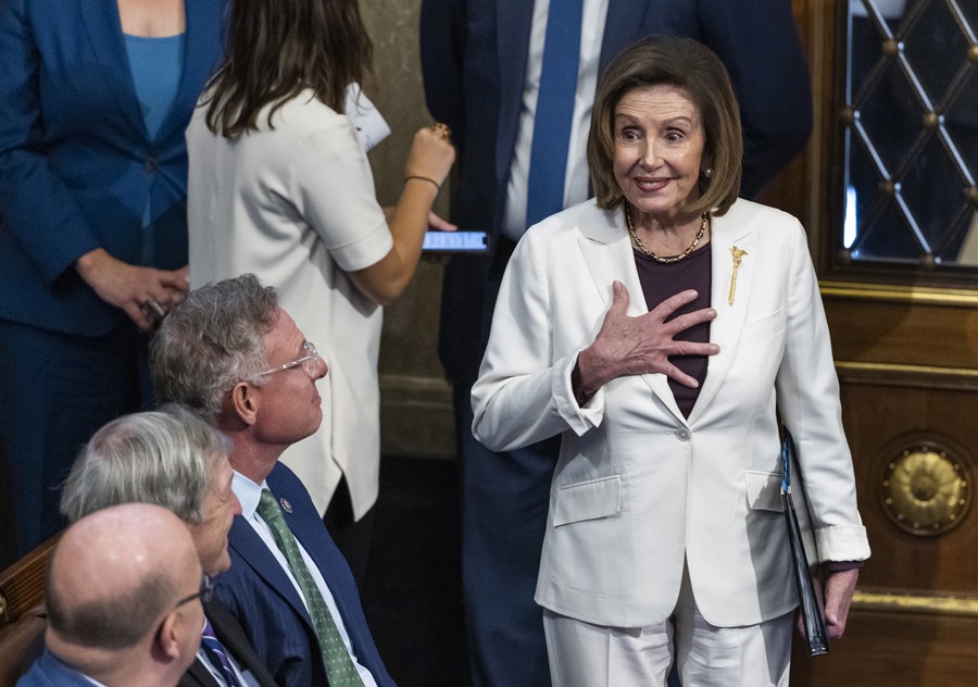 Nancy Pelosi nesta quinta-feira, ao anunciar que deixará a liderança da Câmara. EFE/JIM LO SCALZO