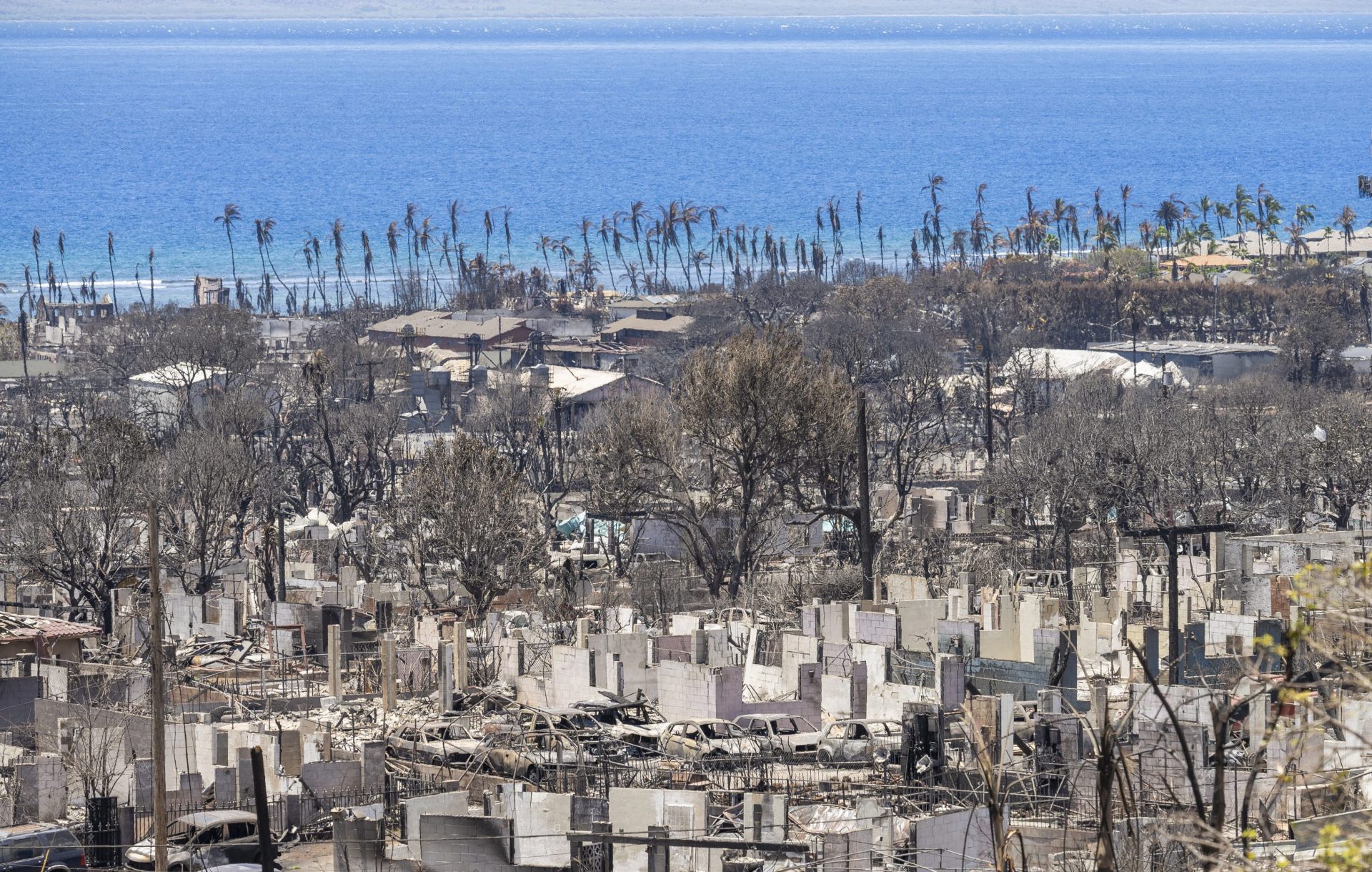 Vista, del 19 de agosto de 2023, de los daños causados en la isla de Maui por los incendios que han afectado a Hawái. EFE/Andrew Miller