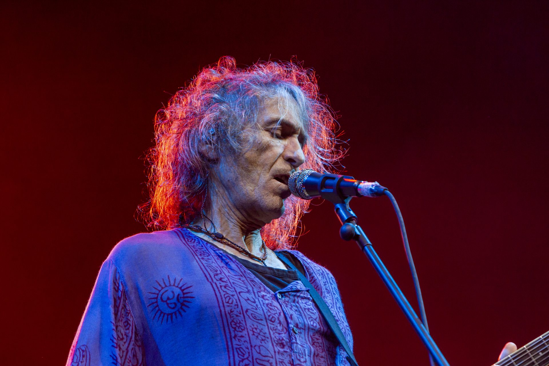 El excantante de Extremoduro, Roberto Iniesta "Robe", durante un concierto.