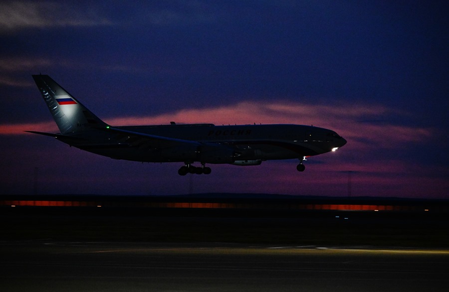 Imagen de un avión ruso Ilyushin Il-96, similar al que se ha estrellado en las región fronteriza de Bélgorod.
