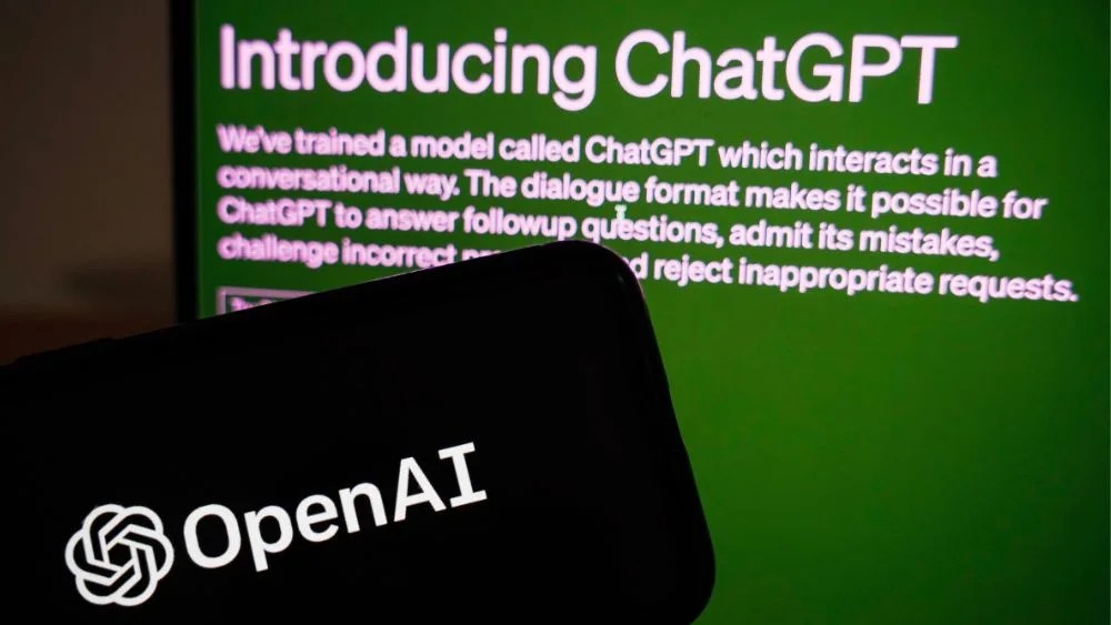 Fotografía de archivo en la que se ve el logo de la empresa OpenAI y su 'chatbot' llamado ChatGPT. EFE/Wu Hao