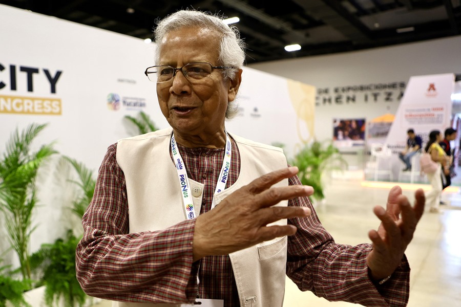 Fotografía de archivo de Muhammad Yunus, ganador del Premio Nobel de la Paz.