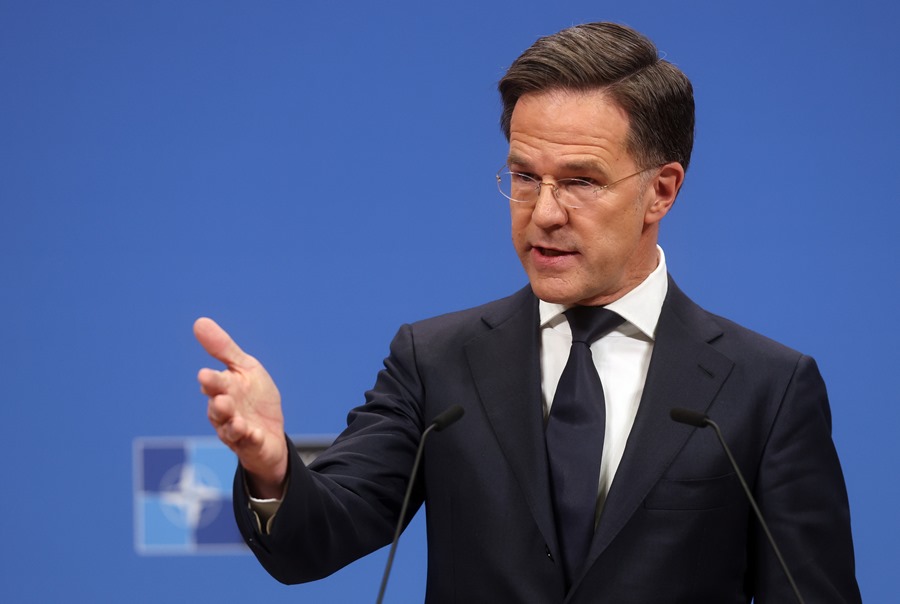 Rutte pide a todos los aliados que inviertan el 2% del PIB en defensa