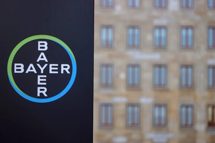 Bayer, condenada a pagar 2.100 millones en EE.UU. por demanda de cáncer contra Roundup