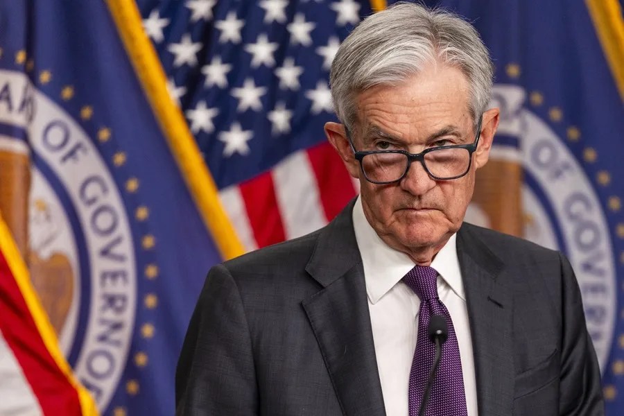 El presidente de la Reserva Federal (Fed) de EE.UU., Jerome Powell, en una rueda de prensa, este 19 de marzo de 2025, tras anunciar la decisión sobre los tipos de interés. EFE/Shawn Thew