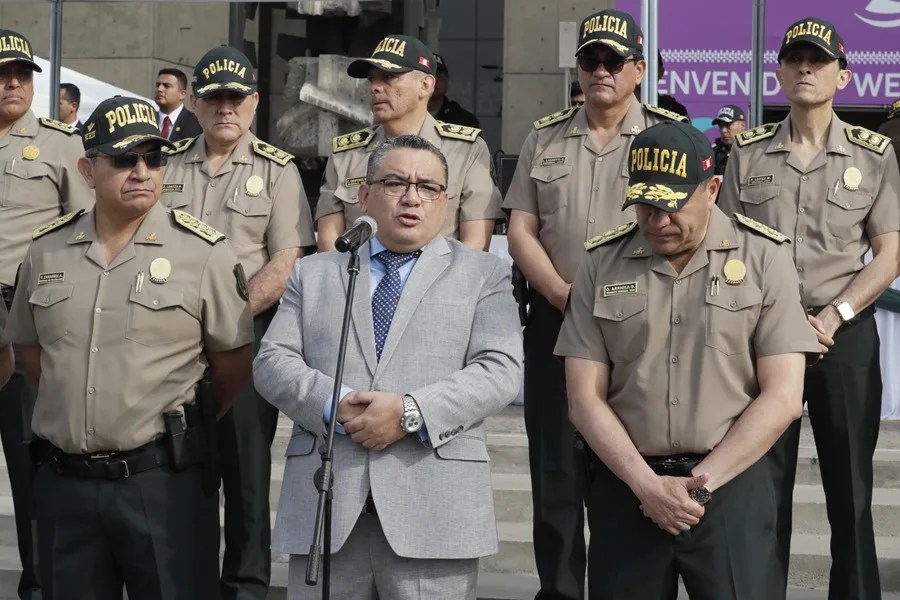 Ministro del Perú denuncia que el 92 % de detenidos en 2025 fueron liberados por Fiscalía