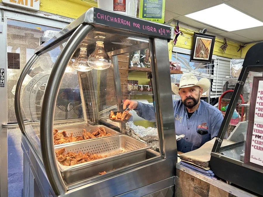 'Visita' de Inmigración a negocios latinos en Tucson espanta trabajadores y compradores