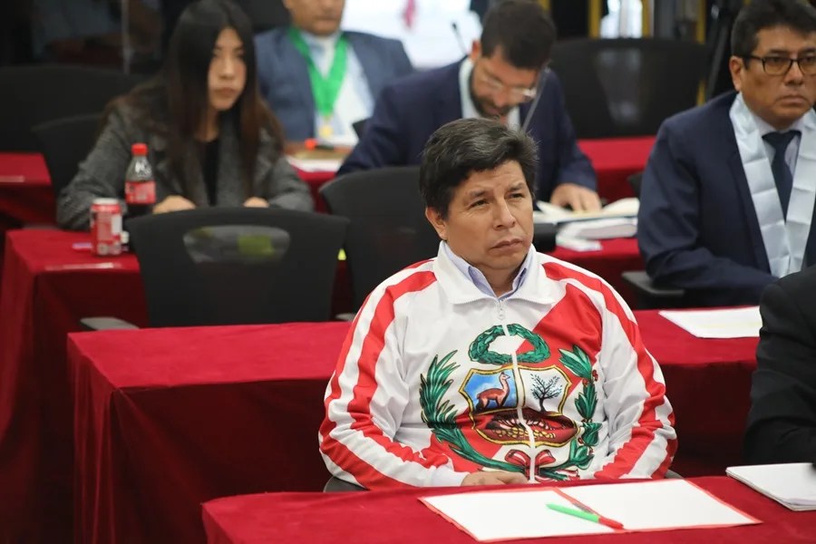 Fotografía cedida este jueves por el Poder Judicial de Perú que muestra al expresidente de Perú Pedro Castillo, durante la séptima audiencia del juicio en el que se le acusa de rebelión en Lima (Perú). EFE/Poder Judicial de Perú